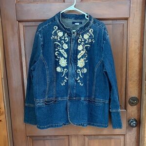 Denim 24/7 Blue Jean Jacket with Cream Embroidery Size 20W